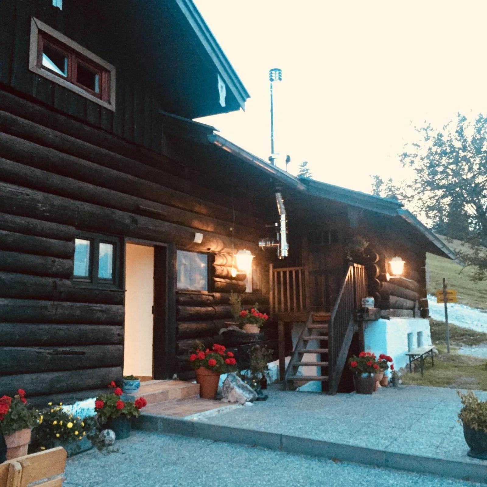 Bruendling-Alm Berggasthof Auf 1167M Auf Dem Hochfelln Bergen  Dış mekan fotoğraf